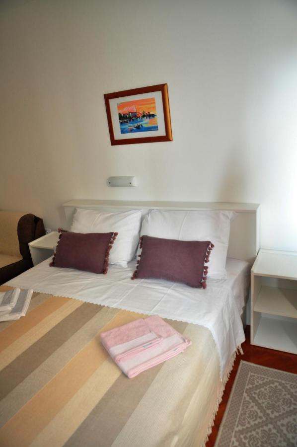 Rose Rooms At Island Of Rab Banjol Ngoại thất bức ảnh